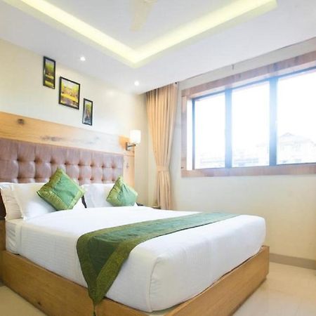 Hotel The Westend Green New Delhi Eksteriør billede
