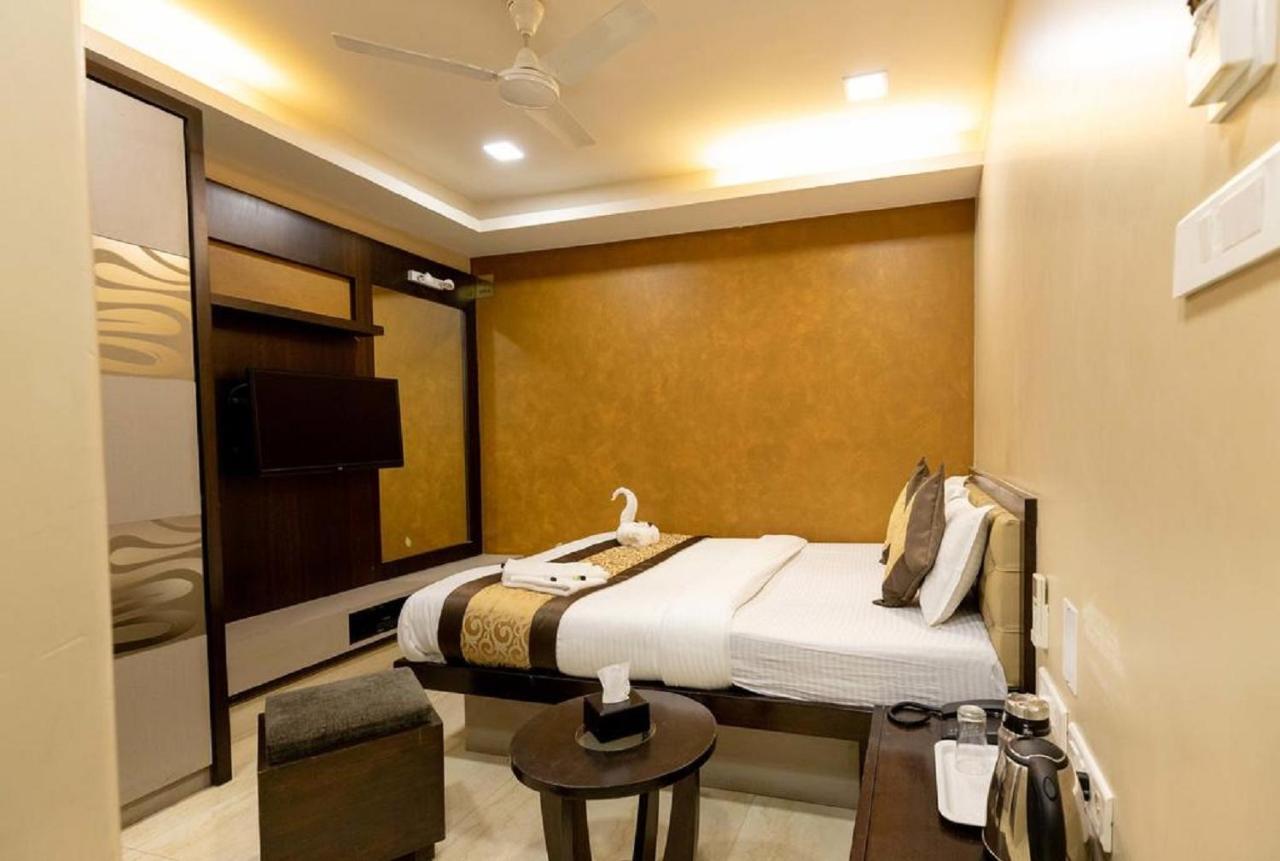 Hotel The Westend Green New Delhi Eksteriør billede