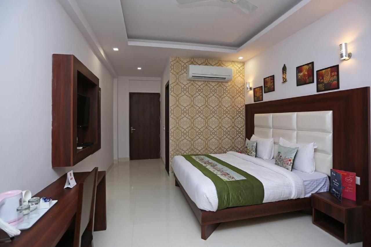 Hotel The Westend Green New Delhi Eksteriør billede