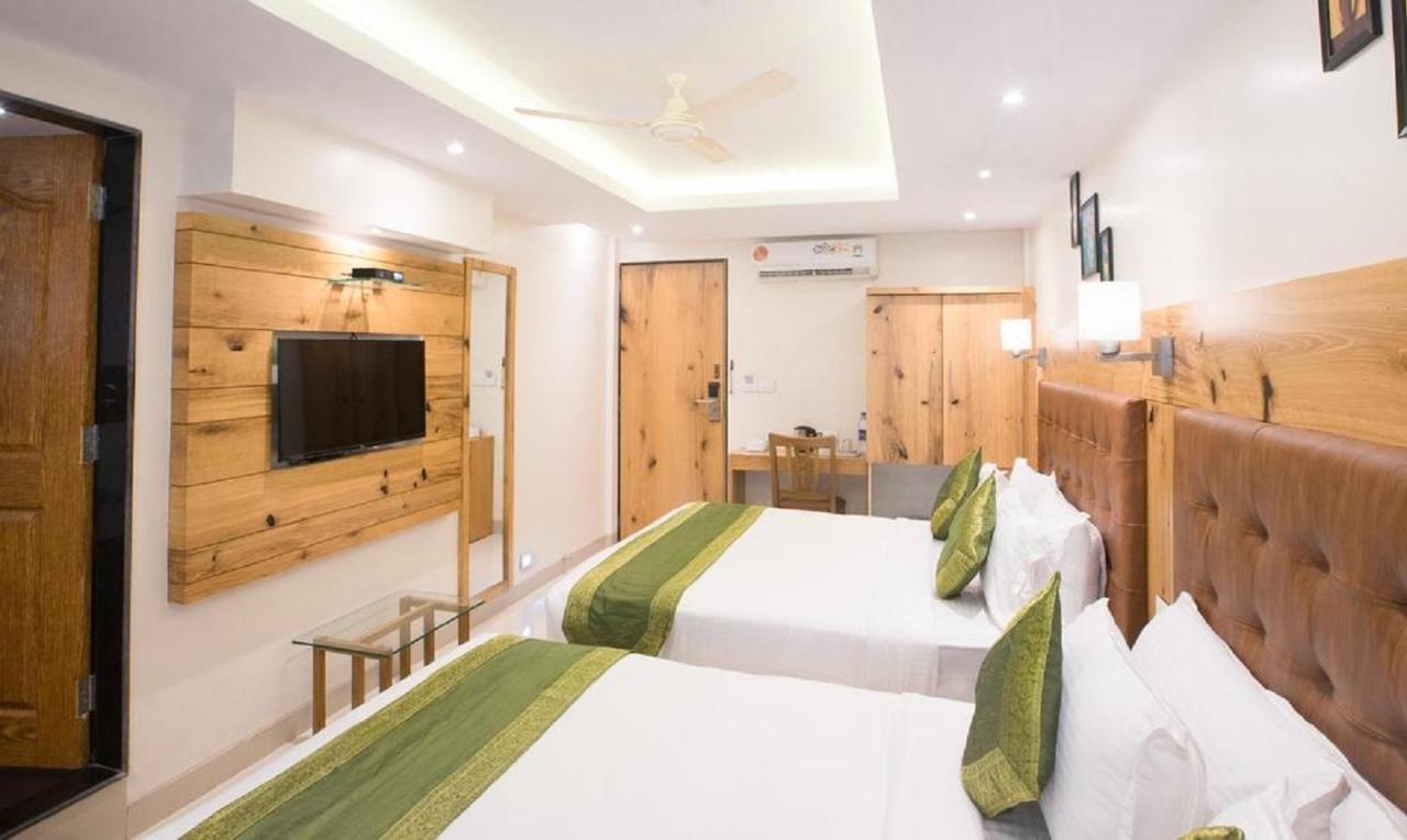 Hotel The Westend Green New Delhi Eksteriør billede